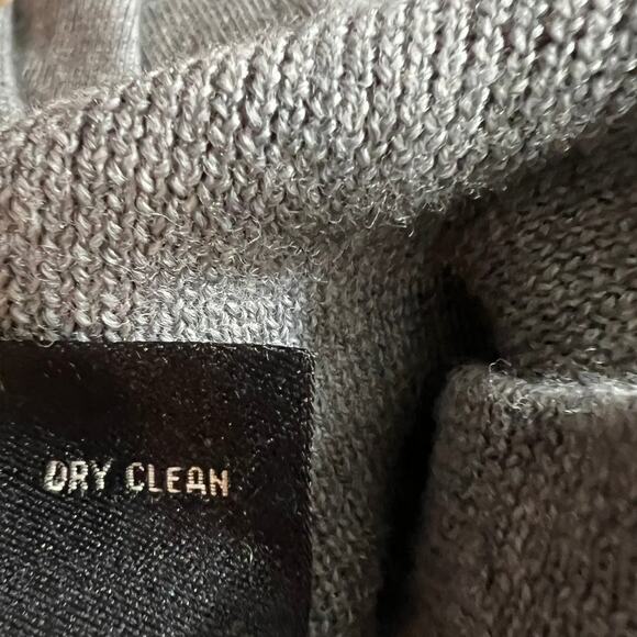 Jos. A. Bank Men's Sweater in 100% Merino Wool in Gray Partial Zipper Size XXL - Picture 5 of 5